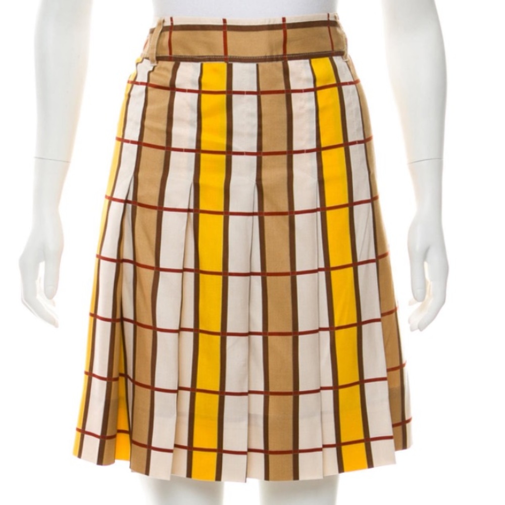 Marc Jacobs pleated yellow skirt
